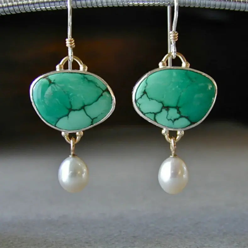 Vintage earrings made of turquoise and pearls Claire