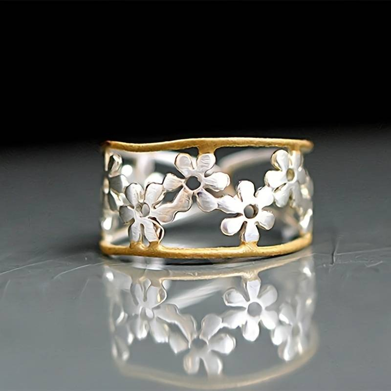 Hollow Gold Ring with Silver Flowers