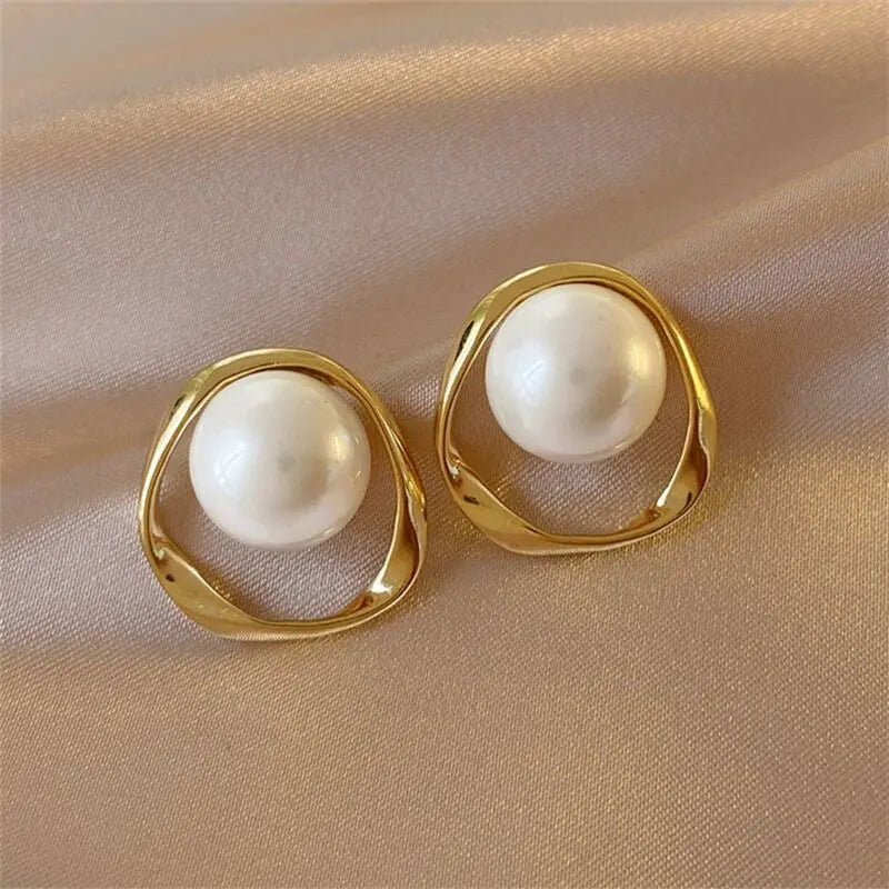 Gold Pearl Earrings Claire