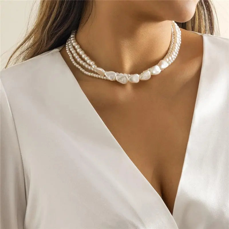 White Stone and Pearl Necklace in Gold Unique Joyas